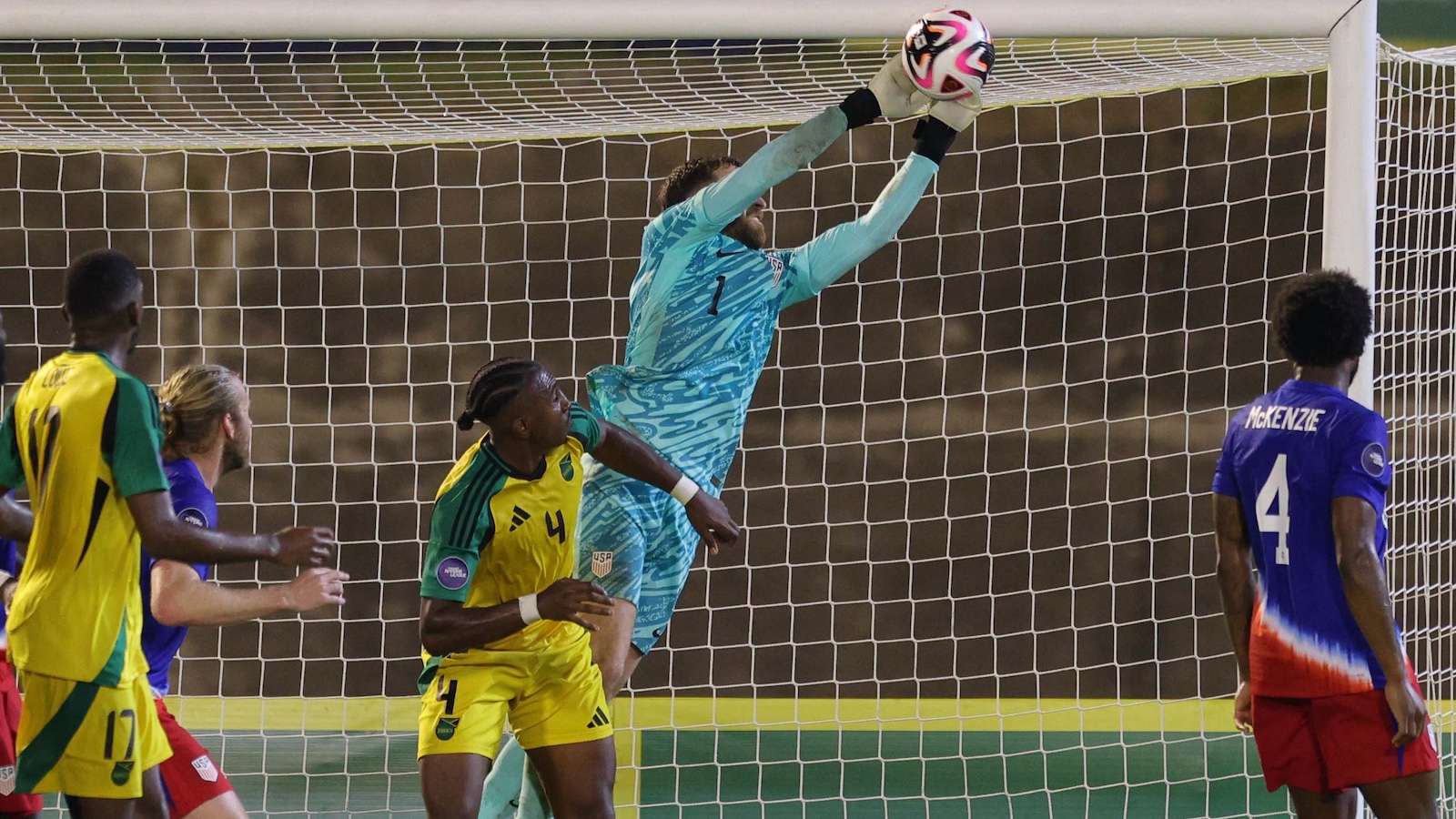 入英超的競 入英超的競